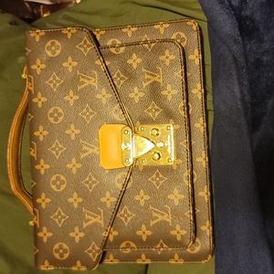 Louis Vuitton Great Condition Brown Mono Canvas Clutch with Original Key M51185